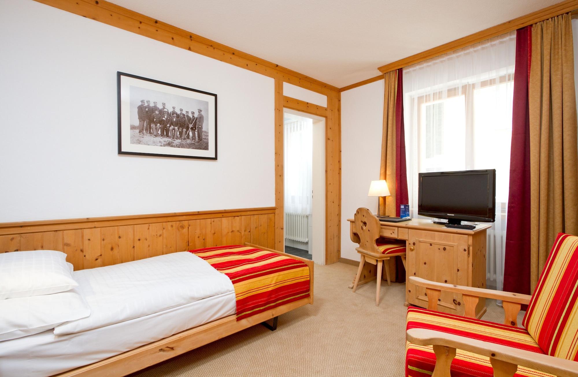 Edelweiss Swiss Quality Hotel Sils Maria Exterior photo