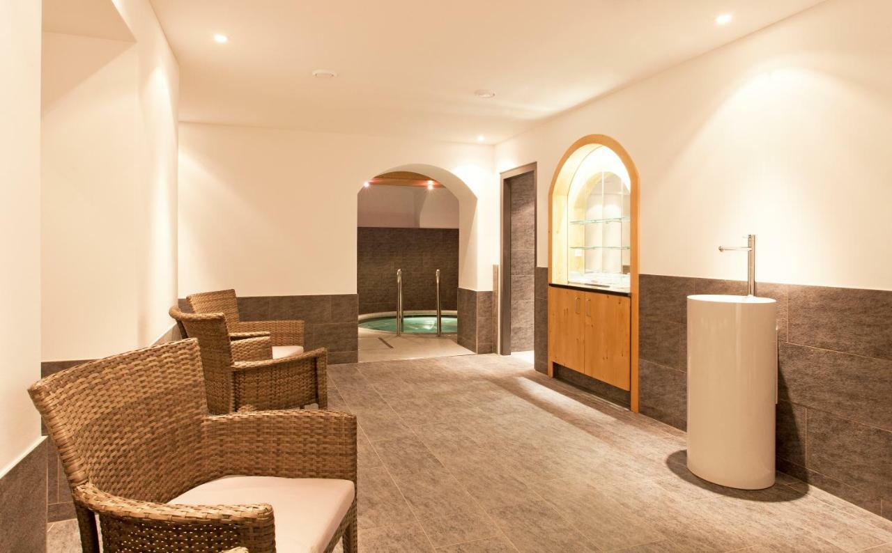 Edelweiss Swiss Quality Hotel Sils Maria Exterior photo